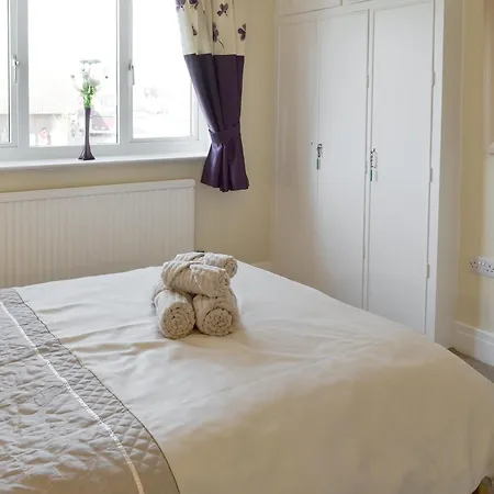 Amazing In With 3 Bedrooms And Wifi *